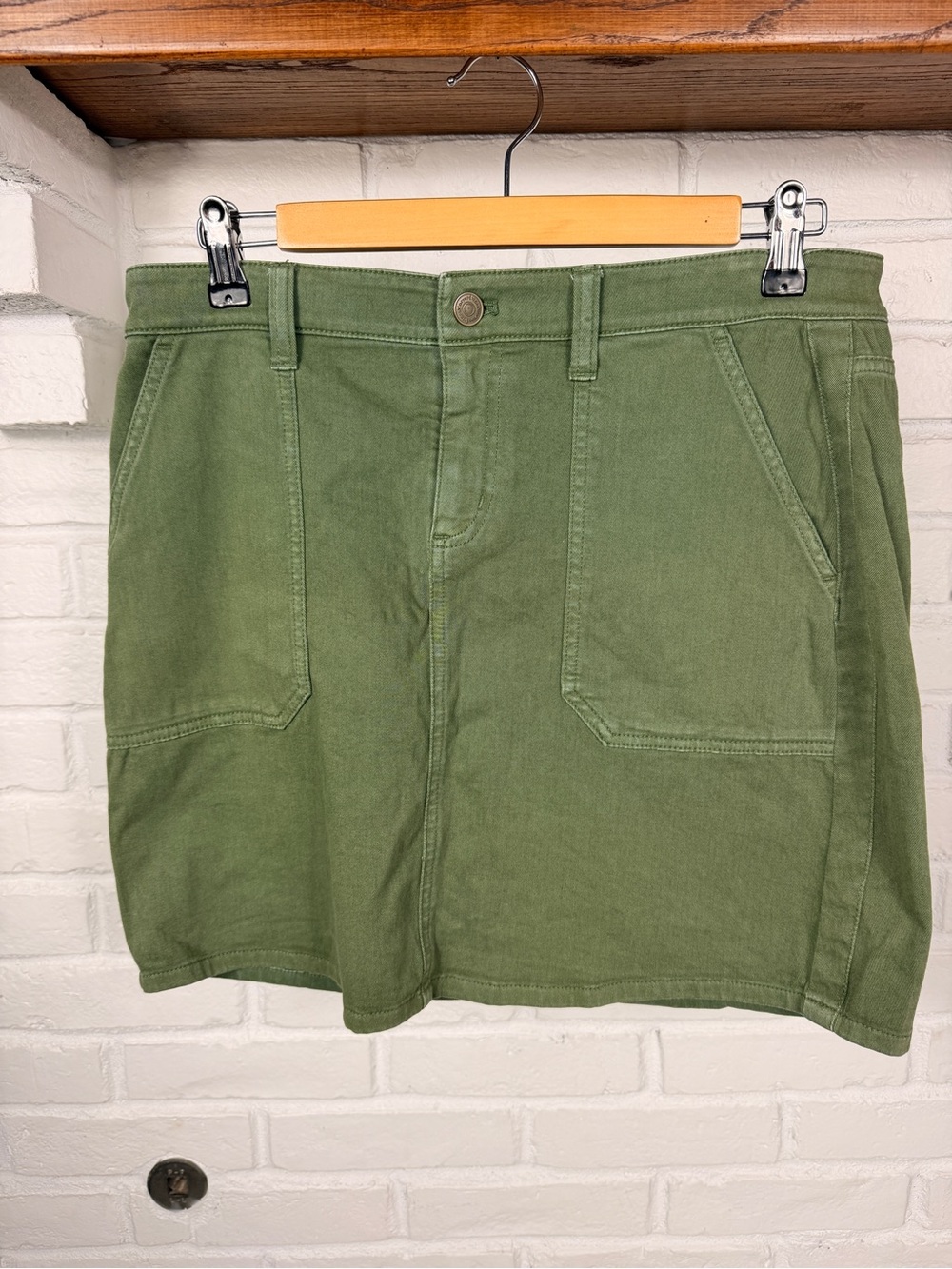 Vineyard Vines Olive Green Utility Denim Skirt Women’s Size 8 Stretch Cotton